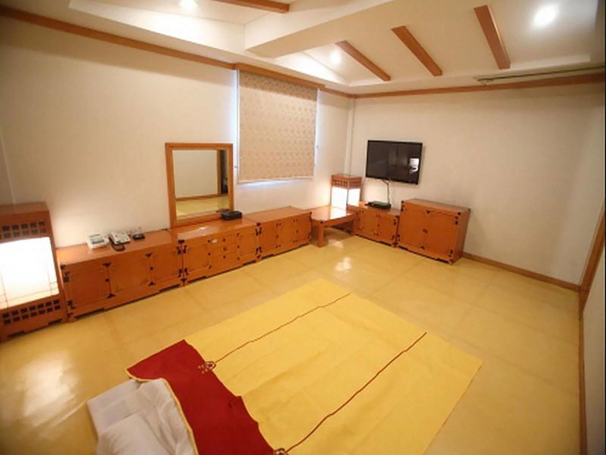 Suncheon Royal Tourist Hotel Dış mekan fotoğraf