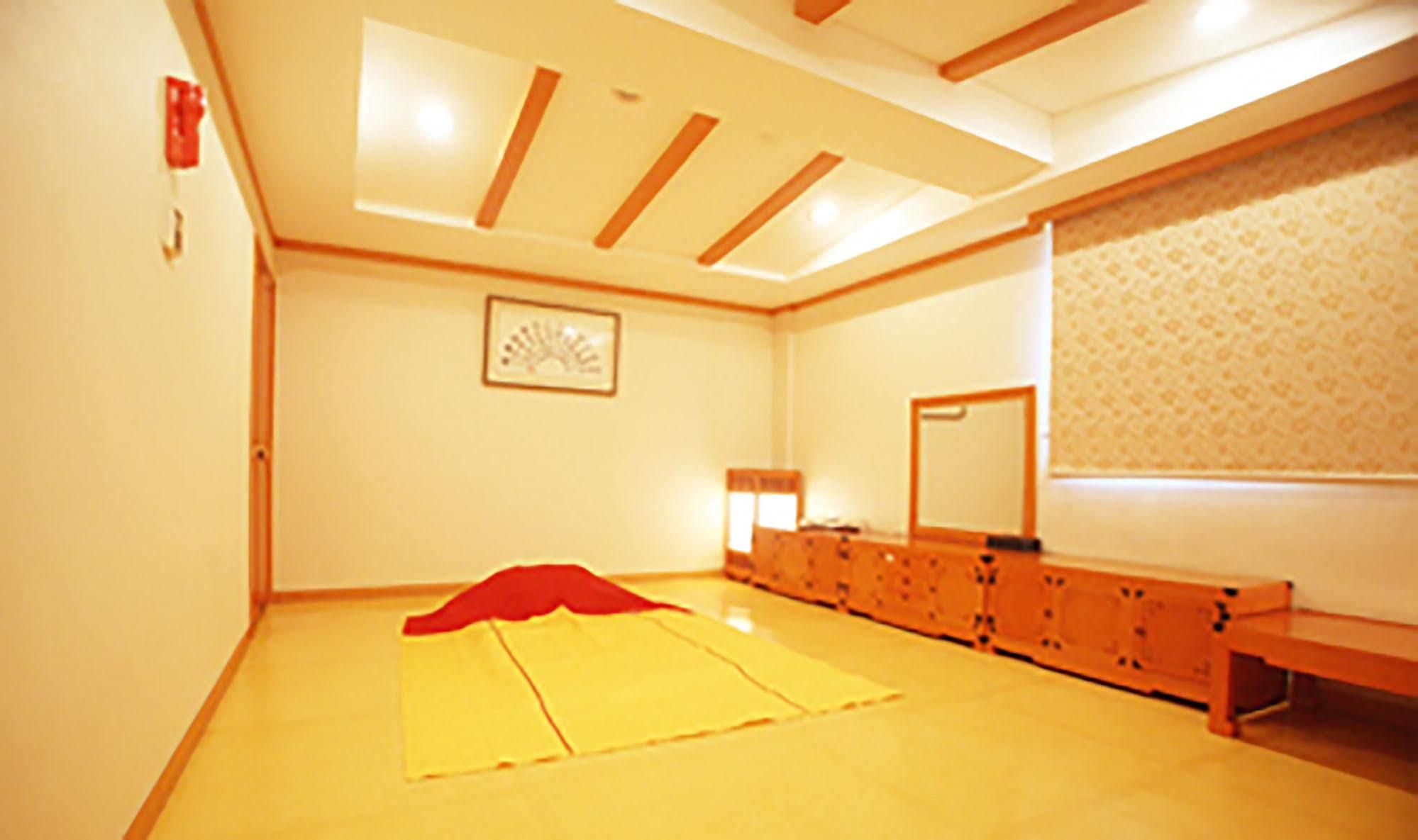 Suncheon Royal Tourist Hotel Dış mekan fotoğraf